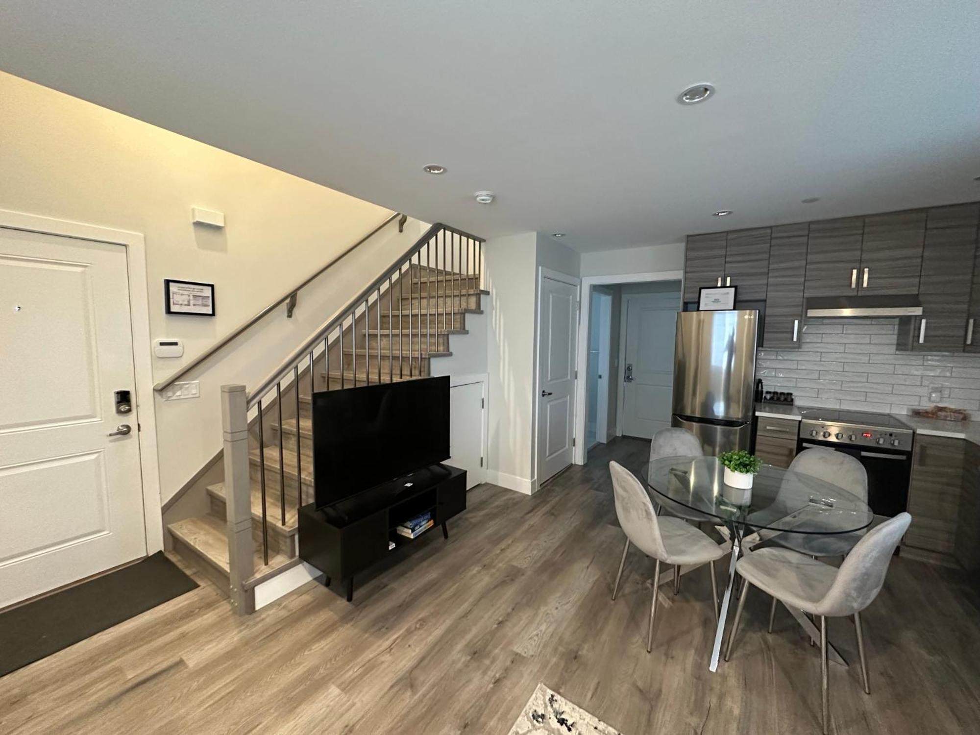 Bright And Cozy Modern Home In Vancouver - Central To Yvr-Downtown - Free Private Parking Exteriör bild