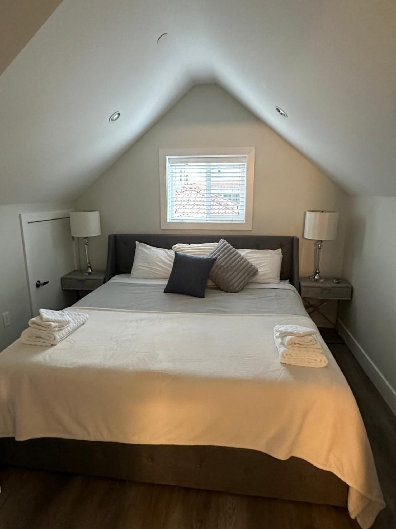 Bright And Cozy Modern Home In Vancouver - Central To Yvr-Downtown - Free Private Parking Exteriör bild