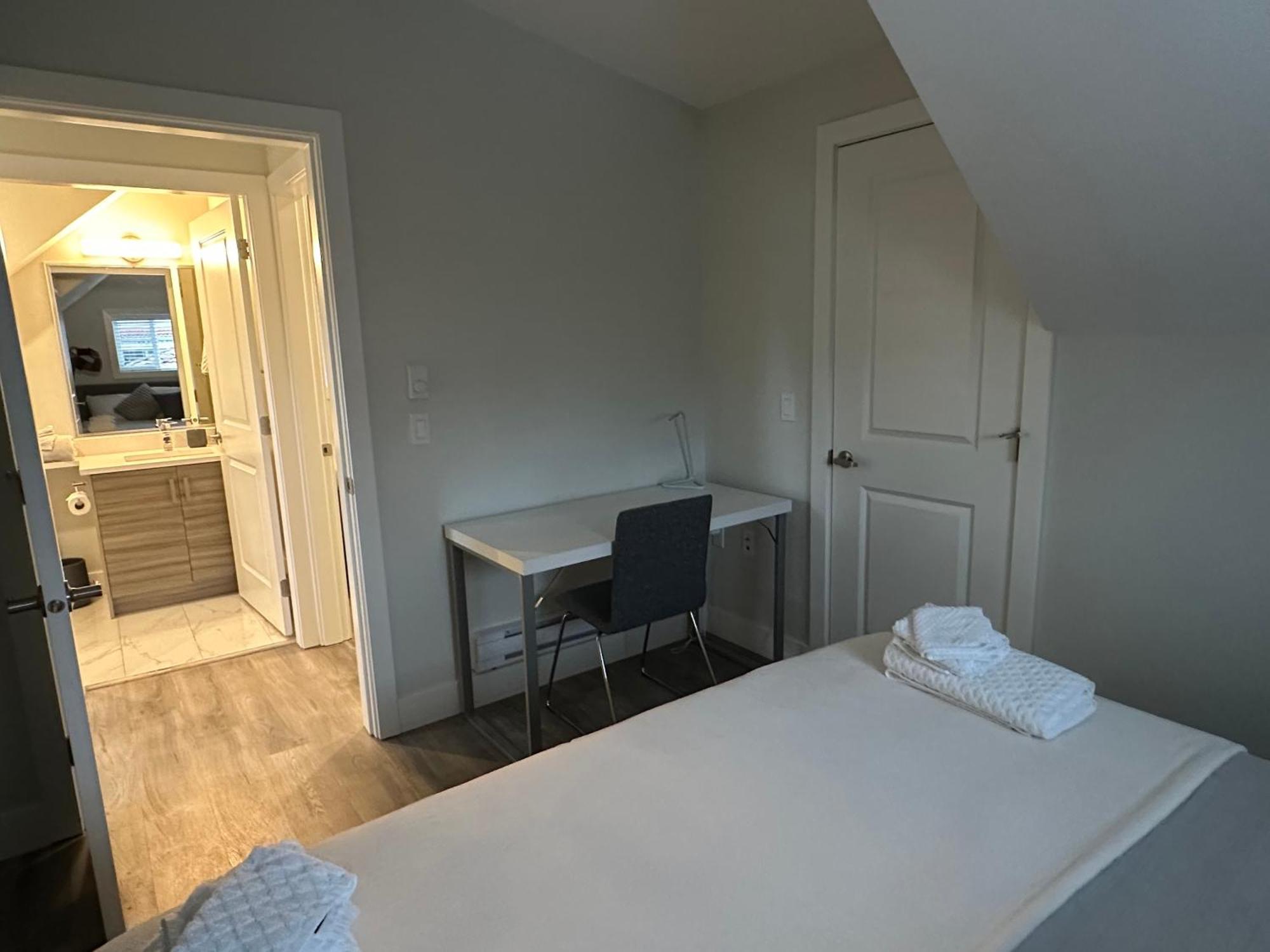 Bright And Cozy Modern Home In Vancouver - Central To Yvr-Downtown - Free Private Parking Exteriör bild