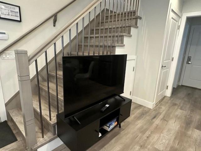 Bright And Cozy Modern Home In Vancouver - Central To Yvr-Downtown - Free Private Parking Exteriör bild